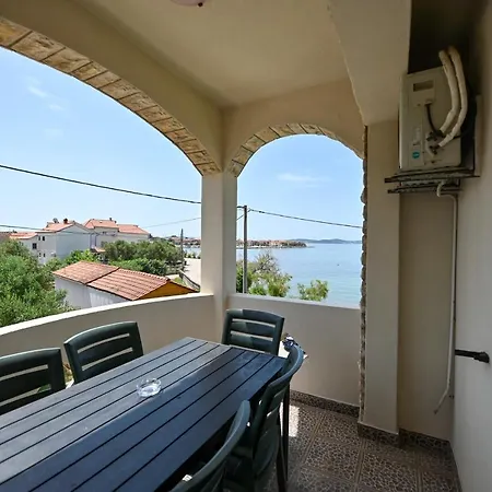 Frleta Appartement *