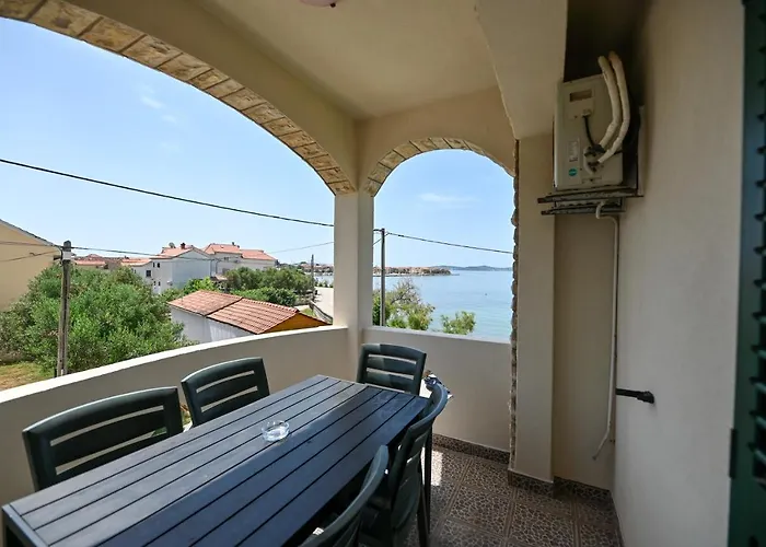 Frleta Apartment *